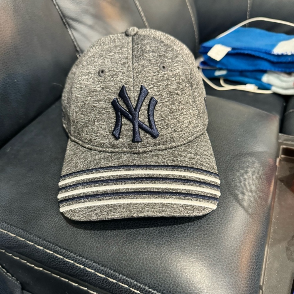 NY YANKEE HAT